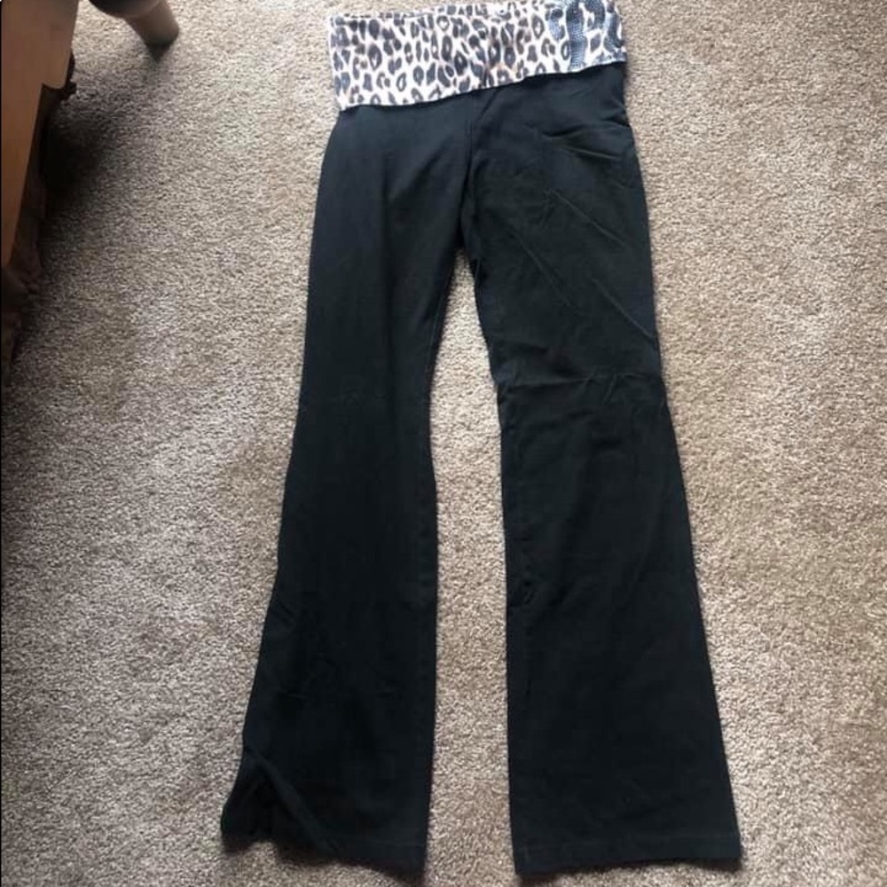 Victoria’s Secret yoga pants
